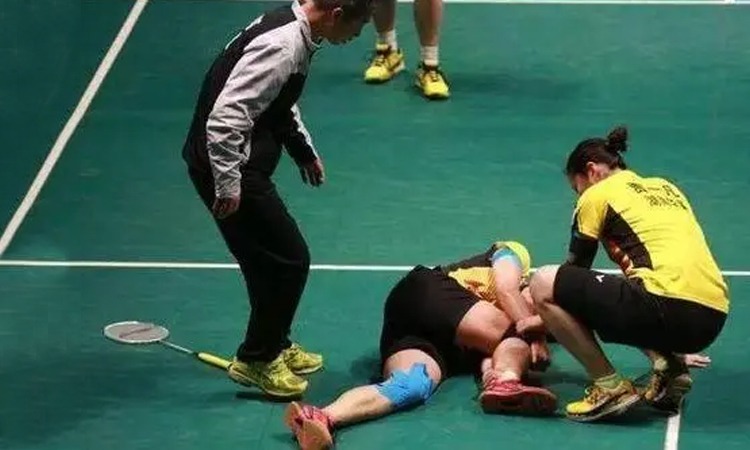 官方：恰尔汗奥卢手腕受伤退出土耳其大名单，不会出战西班牙